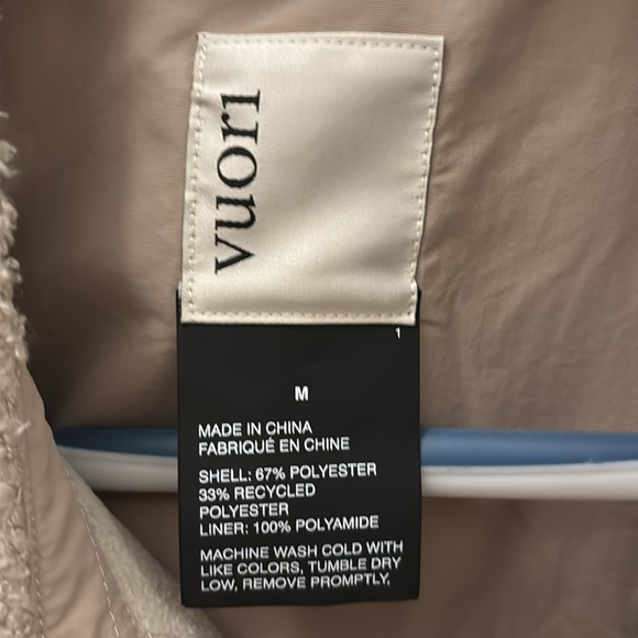 NWT! Vuori Sycamore shirt jacket. Size M - Picture 4 of 6